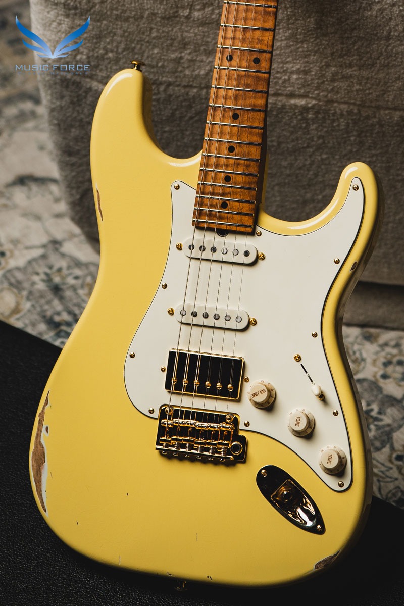 [2024 Summer Sale! (~7/31까지)] Suhr Classic S Antique(Custom Model) SSH-Vintage Yellow w/1-Piece Roasted Flame Maple Neck &amp; Gold HW (신품) - 70632